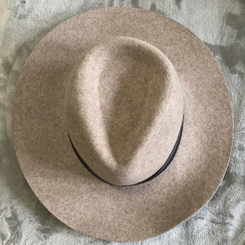 Tan Phoenix O/S 100% Wool Felt Hat with Black ribbon 👒